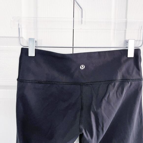 Lululemon Black Wunder Under Crop - Picture 5 of 7